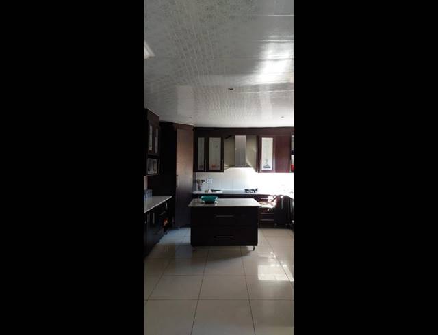5 BEDROOM HOUSE FOR SALE IN CLARINA